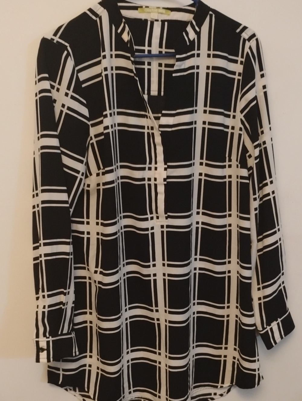 Gianni Bini Black & White Plaid V-Neck Tunic